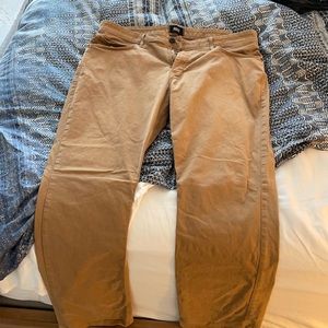 Men’s khaki pants